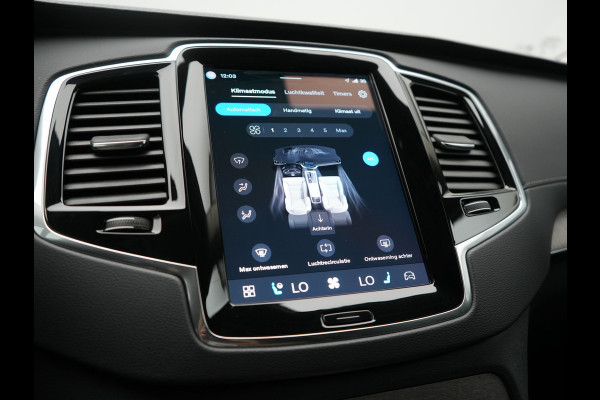 Volvo XC90 T8 Recharge AWD Plus Dark 7 Persoons LONG RANGE PHEV 455pk Dealer O.H. | Trekhaak Af Fabriek | Luchtvering | Adaptive Cruise | 360 Camera | Harman / Kardon | Lederen Sportstoelen Memory & Ventilatie | Keyless | Blis | Google Assistent | Stuur & Stoelen Verwarmd  | Plug In Hybrid |