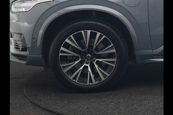 Volvo XC90 T8 Recharge AWD Plus Dark 7 Persoons LONG RANGE PHEV 455pk Dealer O.H. | Trekhaak Af Fabriek | Luchtvering | Adaptive Cruise | 360 Camera | Harman / Kardon | Lederen Sportstoelen Memory & Ventilatie | Keyless | Blis | Google Assistent | Stuur & Stoelen Verwarmd  | Plug In Hybrid |