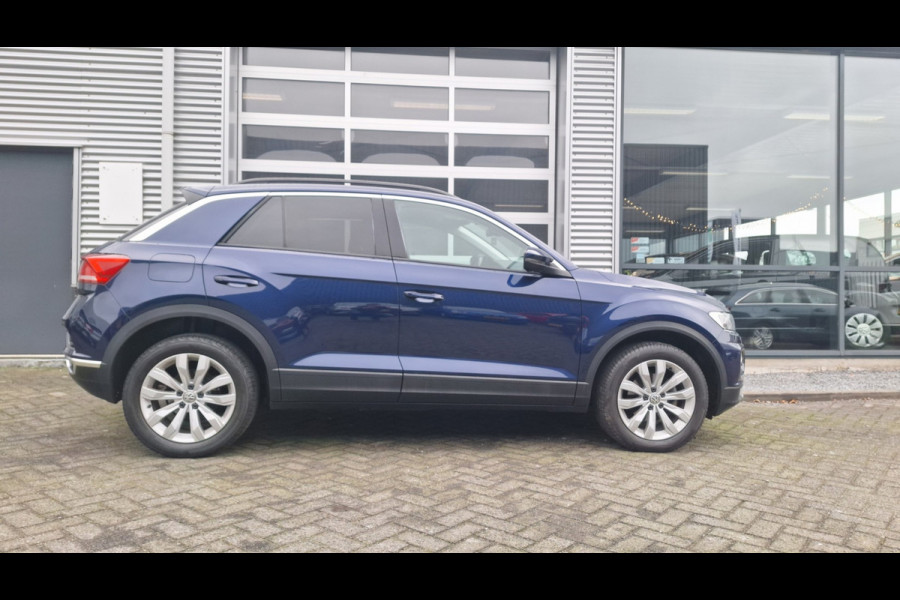 Volkswagen T-Roc 1.5 TSI Sport Automaat*Nav*Pdc*Cruise*Trekhaak*Enz