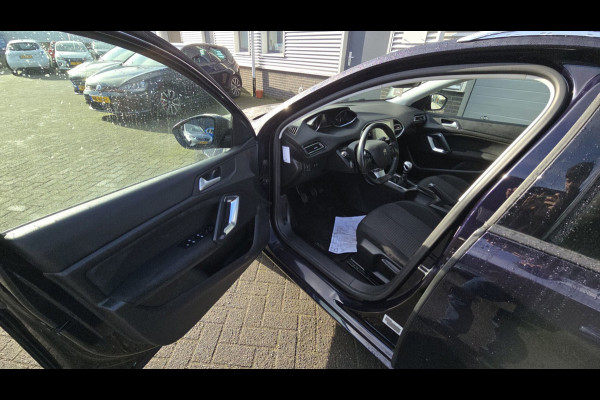 Peugeot 308 SW 1.2 PureTech Blue Lease Executive