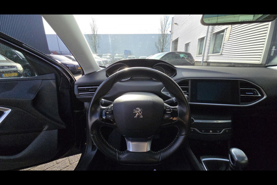 Peugeot 308 SW 1.2 PureTech Blue Lease Executive