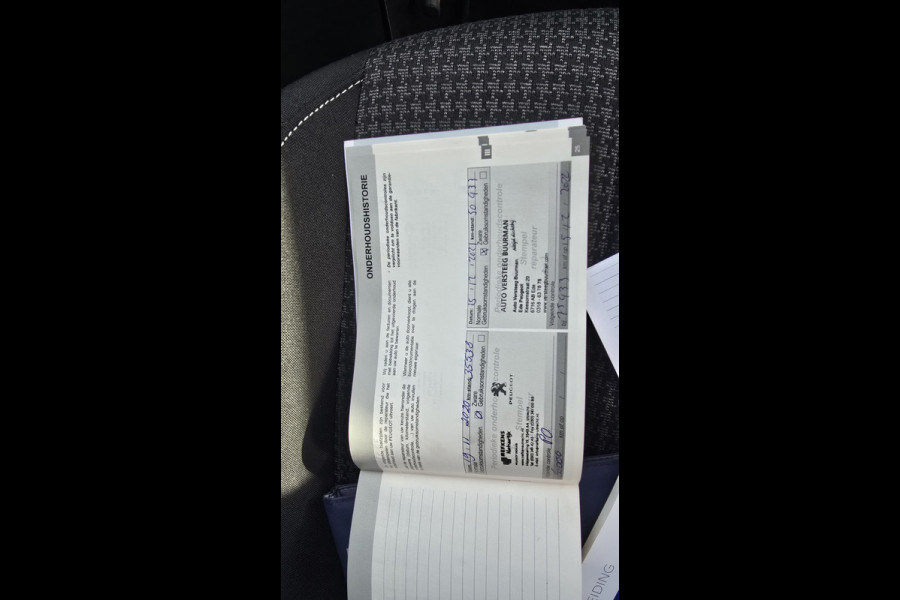 Peugeot 308 SW 1.2 PureTech Blue Lease Executive
