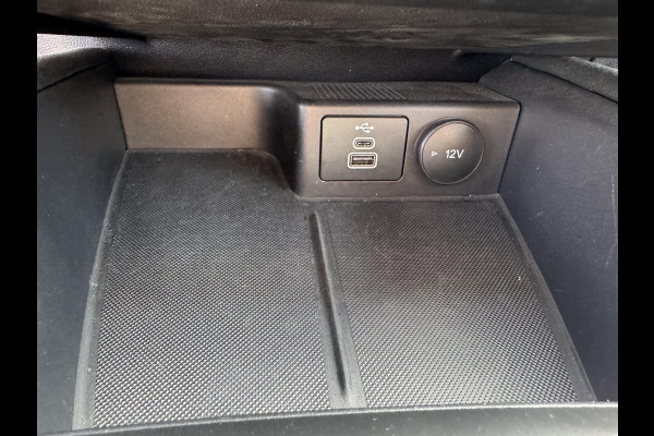 Ford Kuga 2.5 Duratec FHEV Titanium CVT 190pk | Winter Pack | Head Up Display | Trekhaak