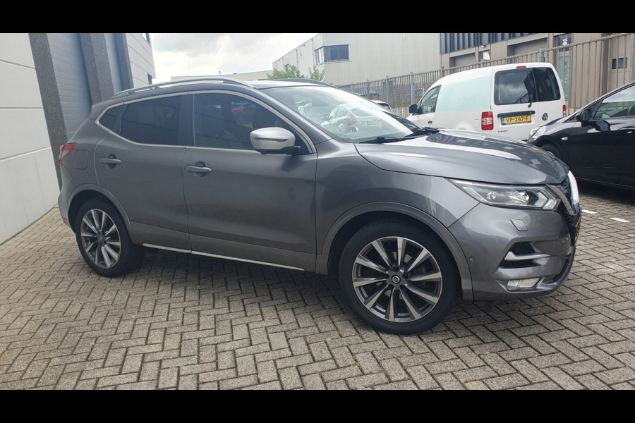 Nissan QASHQAI 1.3 DIG-T Tekna +