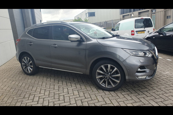 Nissan QASHQAI 1.3 DIG-T Tekna +
