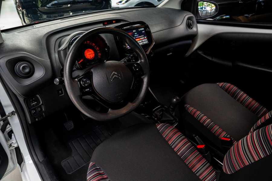 Citroën C1 1.0 VTi Camera LED Airco Cruise C. Stoelverwarm. Navi Apple Carplay Android Auto BTW auto! 1e Eigenaar! Dealer onderhouden!