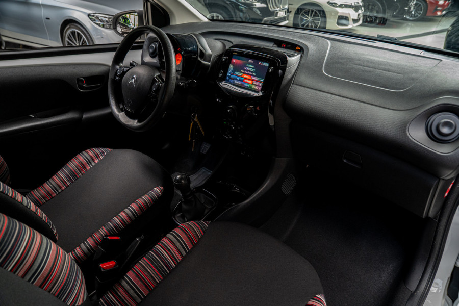 Citroën C1 1.0 VTi Camera LED Airco Cruise C. Stoelverwarm. Navi Apple Carplay Android Auto BTW auto! 1e Eigenaar! Dealer onderhouden!