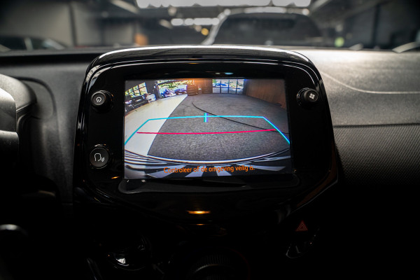 Citroën C1 1.0 VTi Camera LED Airco Cruise C. Stoelverwarm. Navi Apple Carplay Android Auto BTW auto! 1e Eigenaar! Dealer onderhouden!