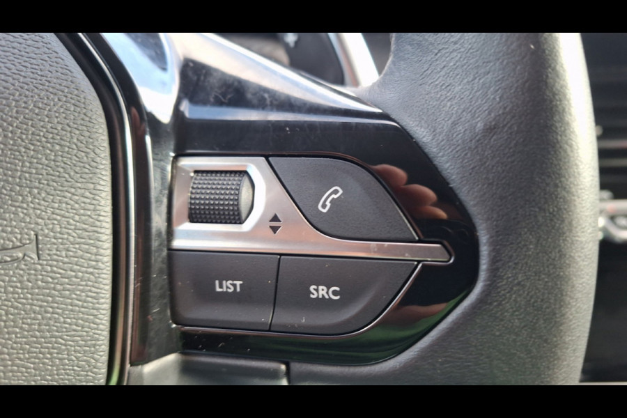 Peugeot 2008 1.2 PureTech Allure Automaat/Nav/Camera/18 Inch/Cruise/Enz/