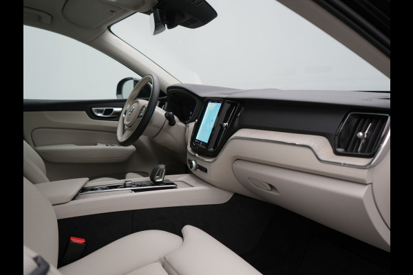 Volvo XC60 T6 AWD R-Design LONG RANGE PHEV 350pk Dealer O.H. | Trekhaak Af Fabriek | Panodak | Adaptive Cruise | 360 Camera | Harman / Kardon | Lederen Sportstoelen Memory & Verwarmd | Blis | Keyless | Google Assistent | Apple Carplay | DAB | Plug In Hybrid |