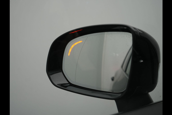Volvo XC60 T6 AWD R-Design LONG RANGE PHEV 350pk Dealer O.H. | Trekhaak Af Fabriek | Panodak | Adaptive Cruise | 360 Camera | Harman / Kardon | Lederen Sportstoelen Memory & Verwarmd | Blis | Keyless | Google Assistent | Apple Carplay | DAB | Plug In Hybrid |