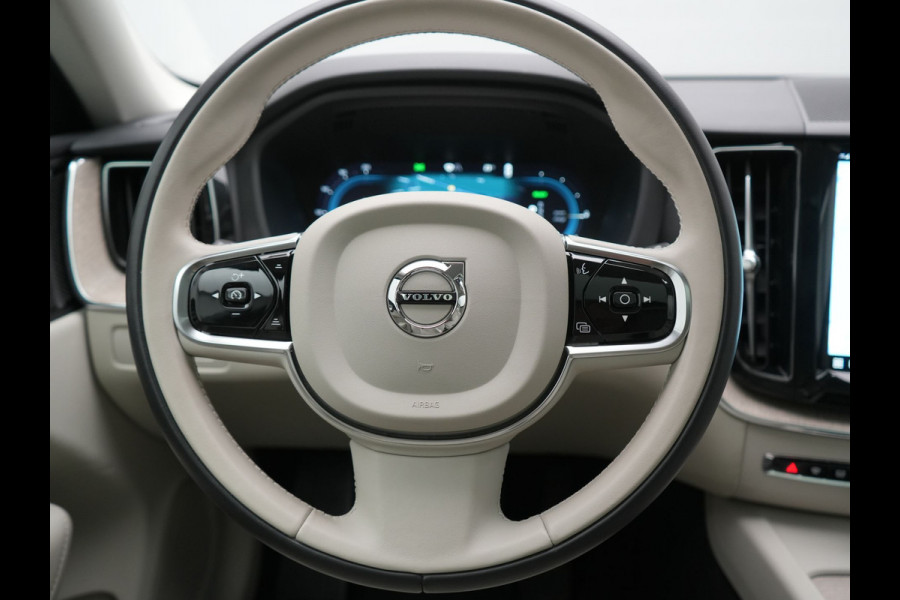 Volvo XC60 T6 AWD R-Design LONG RANGE PHEV 350pk Dealer O.H. | Trekhaak Af Fabriek | Panodak | Adaptive Cruise | 360 Camera | Harman / Kardon | Lederen Sportstoelen Memory & Verwarmd | Blis | Keyless | Google Assistent | Apple Carplay | DAB | Plug In Hybrid |