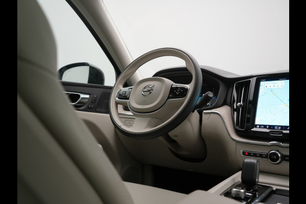 Volvo XC60 T6 AWD R-Design LONG RANGE PHEV 350pk Dealer O.H. | Trekhaak Af Fabriek | Panodak | Adaptive Cruise | 360 Camera | Harman / Kardon | Lederen Sportstoelen Memory & Verwarmd | Blis | Keyless | Google Assistent | Apple Carplay | DAB | Plug In Hybrid |
