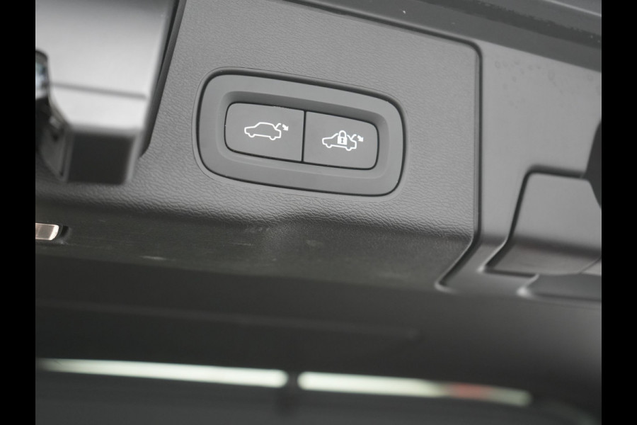 Volvo XC60 T6 AWD R-Design LONG RANGE PHEV 350pk Dealer O.H. | Trekhaak Af Fabriek | Panodak | Adaptive Cruise | 360 Camera | Harman / Kardon | Lederen Sportstoelen Memory & Verwarmd | Blis | Keyless | Google Assistent | Apple Carplay | DAB | Plug In Hybrid |
