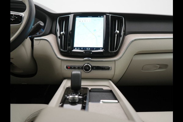 Volvo XC60 T6 AWD R-Design LONG RANGE PHEV 350pk Dealer O.H. | Trekhaak Af Fabriek | Panodak | Adaptive Cruise | 360 Camera | Harman / Kardon | Lederen Sportstoelen Memory & Verwarmd | Blis | Keyless | Google Assistent | Apple Carplay | DAB | Plug In Hybrid |