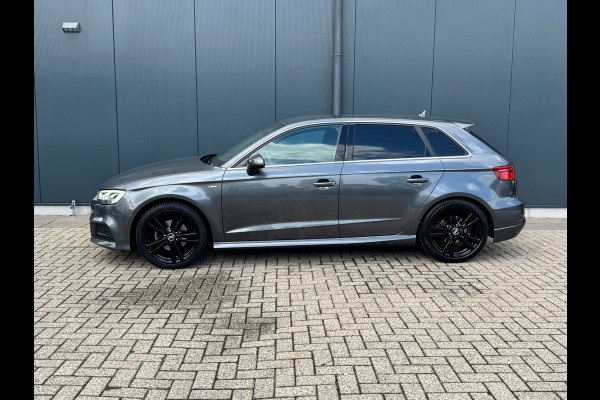 Audi A3 Sportback 1.5 TFSI Automaat S Line Edition * Optiek Zwart * Navigatie * Cruise Control *