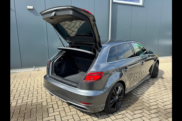 Audi A3 Sportback 1.5 TFSI Automaat S Line Edition * Optiek Zwart * Navigatie * Cruise Control *