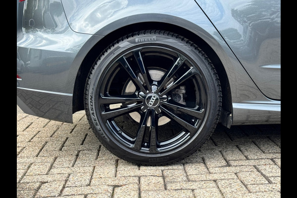 Audi A3 Sportback 1.5 TFSI Automaat S Line Edition * Optiek Zwart * Navigatie * Cruise Control *