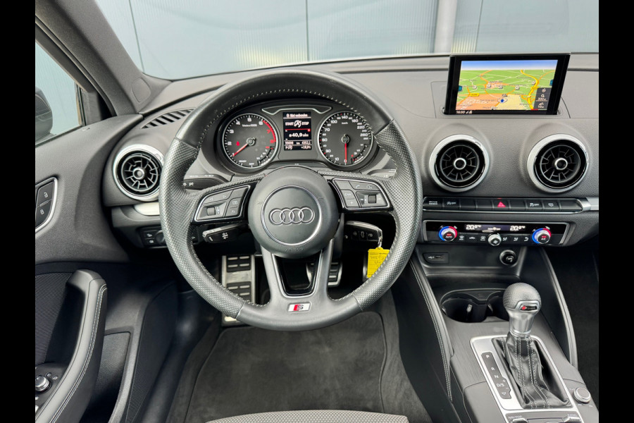 Audi A3 Sportback 1.5 TFSI Automaat S Line Edition * Optiek Zwart * Navigatie * Cruise Control *