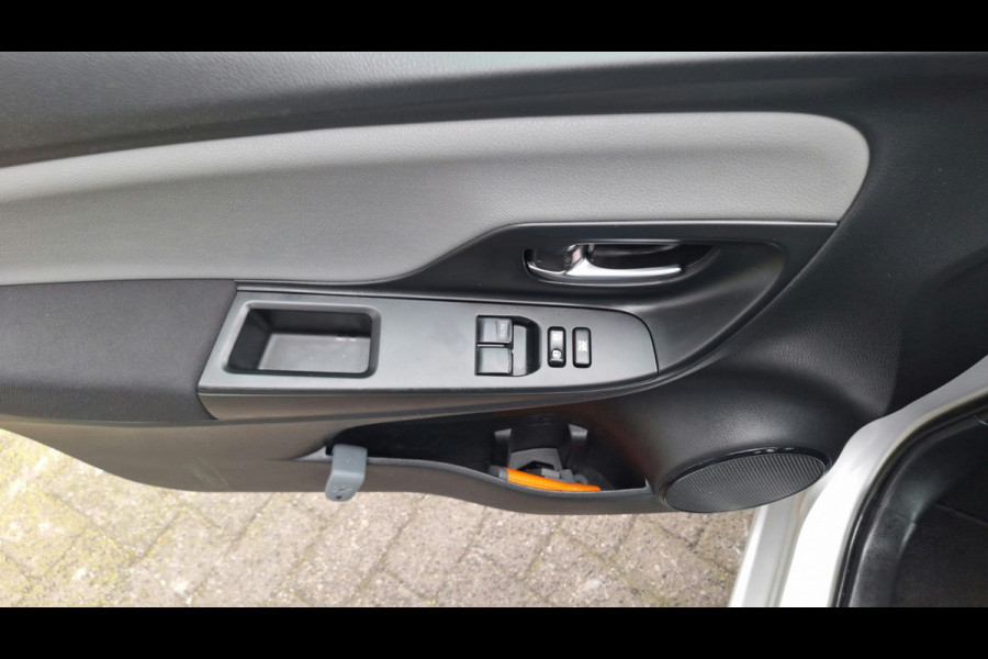 Toyota Yaris 1.5 Hybrid Aspiration/Navigatie/Cruise/Camera/