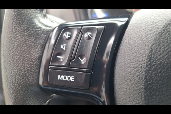 Toyota Yaris 1.5 Hybrid Aspiration/Navigatie/Cruise/Camera/
