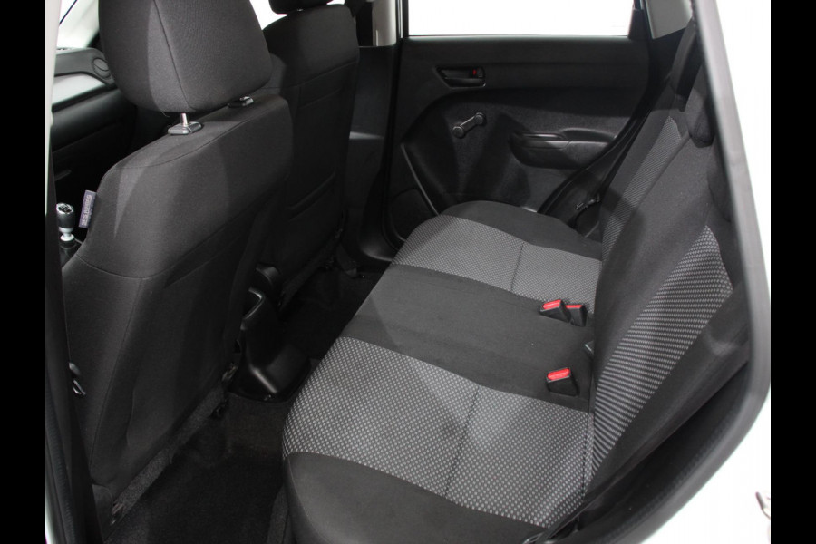 Suzuki Vitara 1.4 Boosterjet Comfort Smart Hybrid Climate Control Cruise Control Bluetooth Led 46055 km!