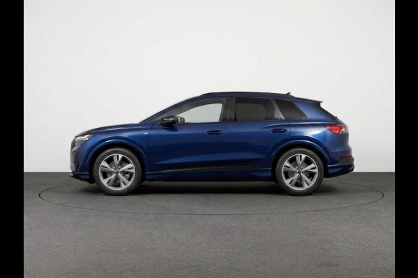 Audi Q4 e-tron 45 S edition Competition 82 kWh 286 pk | Assistentiepakket plus | Comfortpakket | Lichtpakket plus ambient light | Trekhaak |