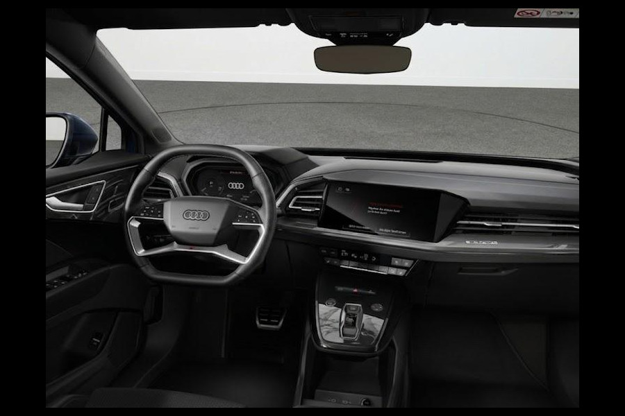 Audi Q4 e-tron 45 S edition Competition 82 kWh 286 pk | Assistentiepakket plus | Comfortpakket | Lichtpakket plus ambient light | Trekhaak |