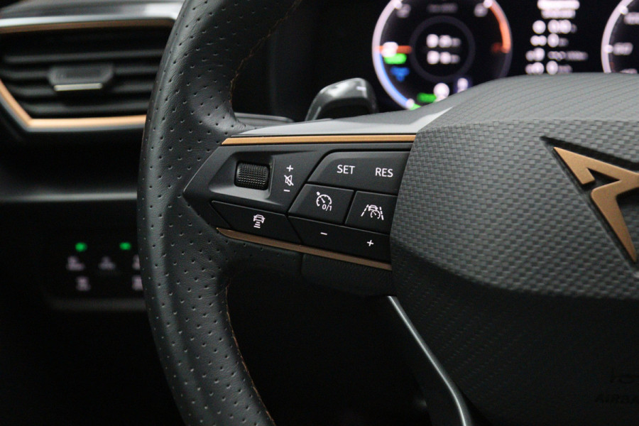 CUPRA Formentor 1.4 e-Hybrid 204 PK Adrenaline PHEV, Carplay, Adap. Cruise Control