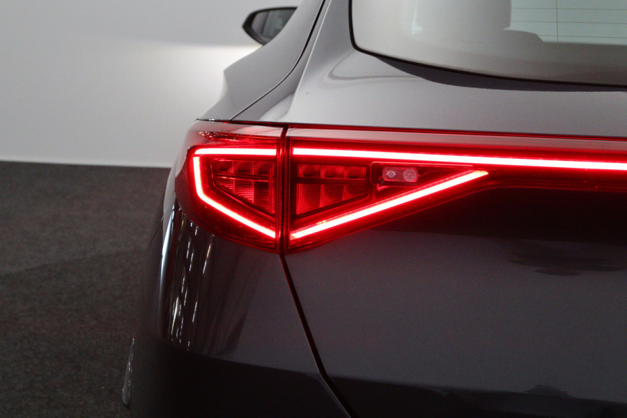 CUPRA Formentor 1.4 e-Hybrid 204 PK Adrenaline PHEV, Carplay, Adap. Cruise Control