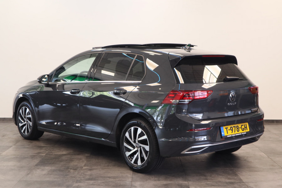 Volkswagen Golf 1.4 eHybrid Style Panoramadak Stoelverwarming Ergo Active