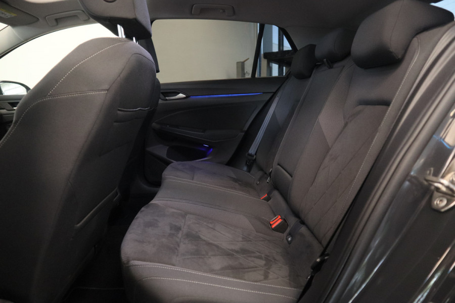 Volkswagen Golf 1.4 eHybrid Style Panoramadak Stoelverwarming Ergo Active