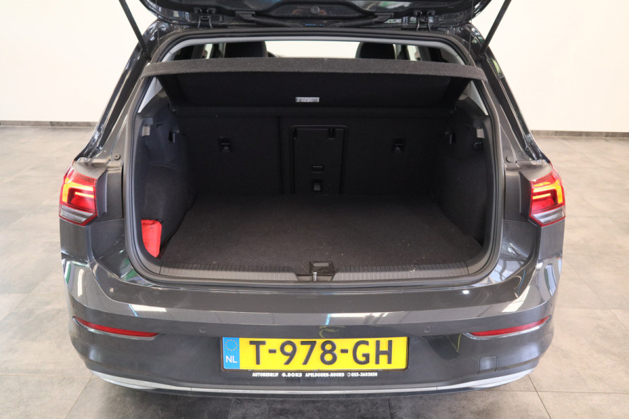 Volkswagen Golf 1.4 eHybrid Style Panoramadak Stoelverwarming Ergo Active