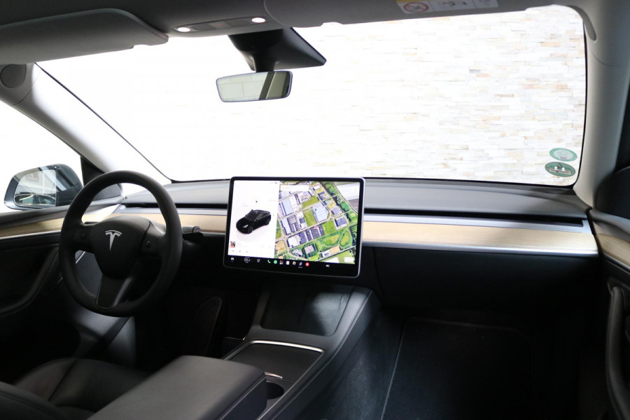 Tesla Model Y RWD 58 kWh | TREKHAAK | 20" LM VELGEN | ZWARTE DETAILS |