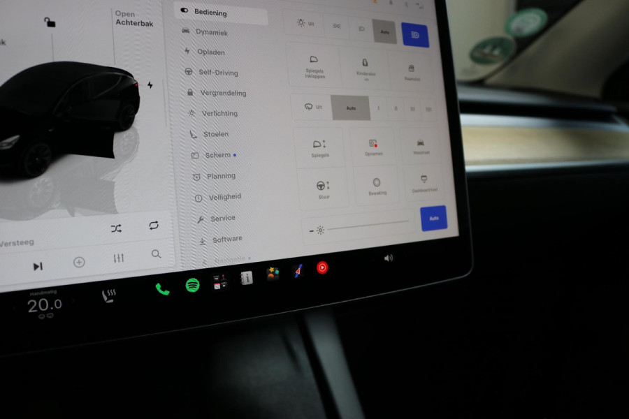 Tesla Model Y RWD 58 kWh | TREKHAAK | 20" LM VELGEN | ZWARTE DETAILS |