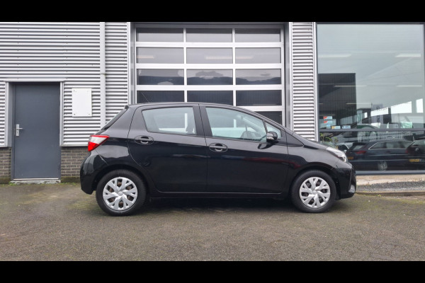 Toyota Yaris 1.5 VVT-i Active/Hybride/Navigatie/Camera/Ecc/Nl Auto/