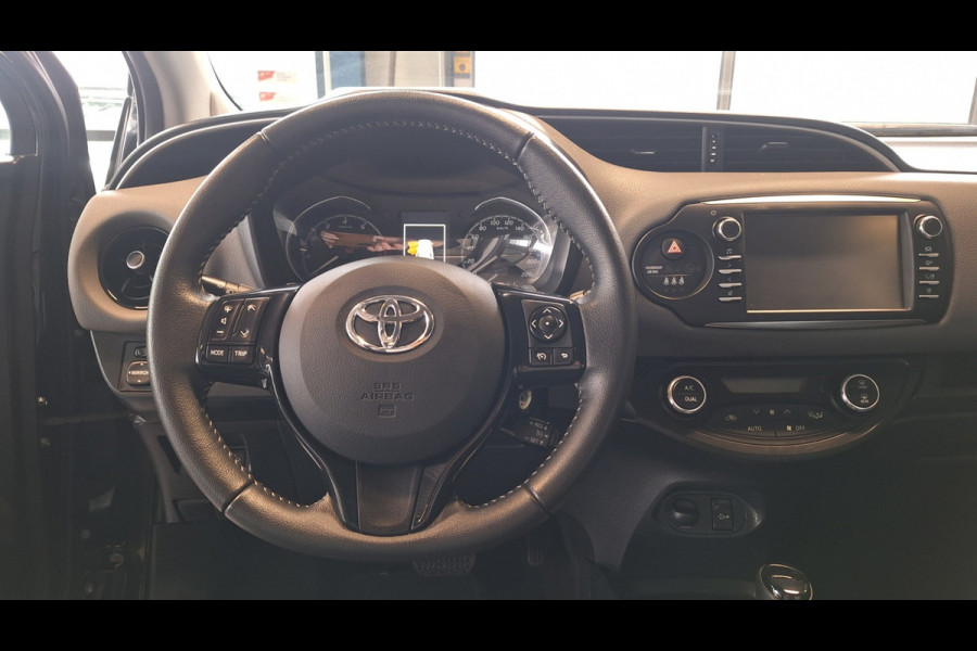 Toyota Yaris 1.5 VVT-i Active/Hybride/Navigatie/Camera/Ecc/Nl Auto/