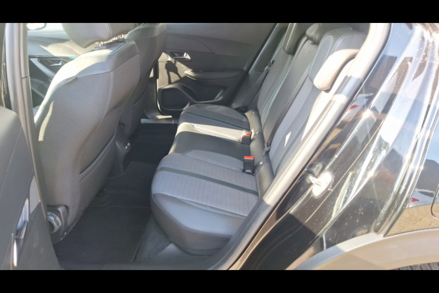 Peugeot 2008 1.2 PureTech Allure Pack/Navigatie/Camera/Lm Velgen/Cruise/Enz