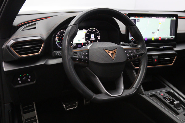 CUPRA Formentor 1.4 e-Hybrid 245 PK VZ Performance PHEV, Panoramadak, Winterpakket, Camera
