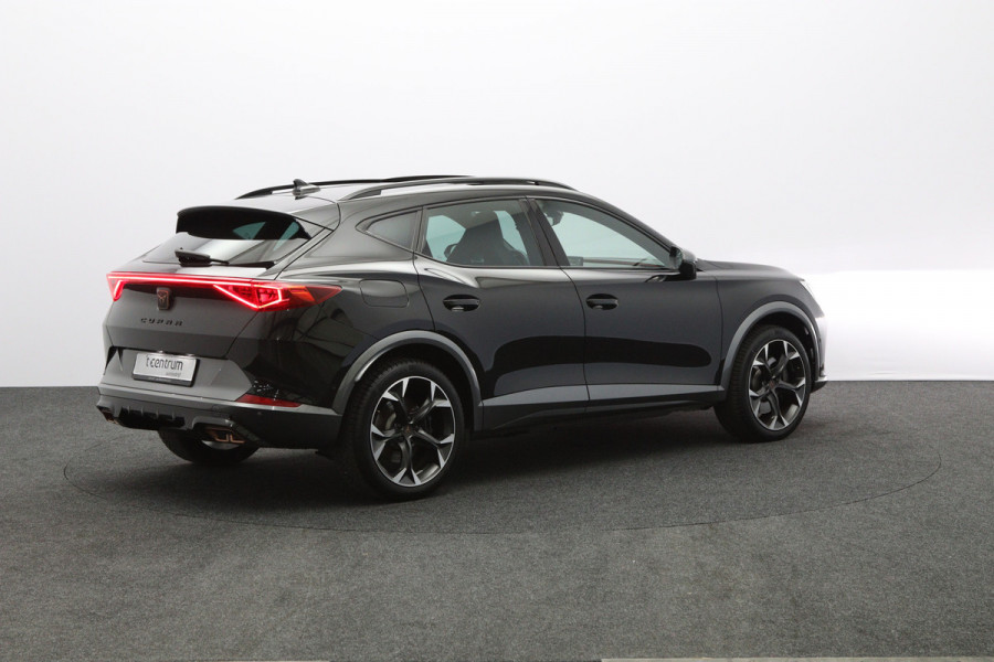 CUPRA Formentor 1.4 e-Hybrid 245 PK VZ Performance PHEV, Panoramadak, Winterpakket, Camera