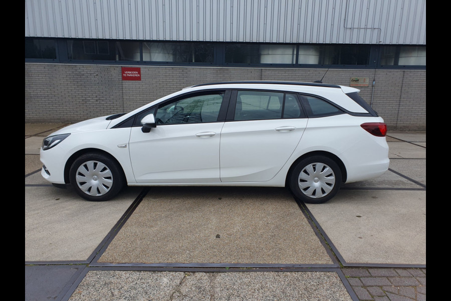 Opel Astra Sports Tourer 1.2 Business Edition, PDC, Trekhaak, Navi