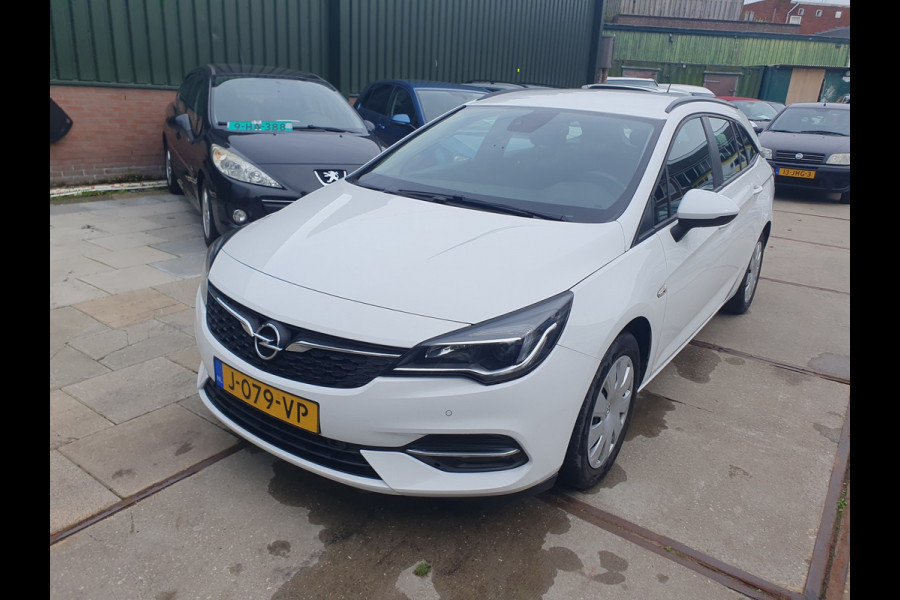 Opel Astra Sports Tourer 1.2 Business Edition, PDC, Trekhaak, Navi