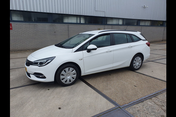 Opel Astra Sports Tourer 1.2 Business Edition, PDC, Trekhaak, Navi