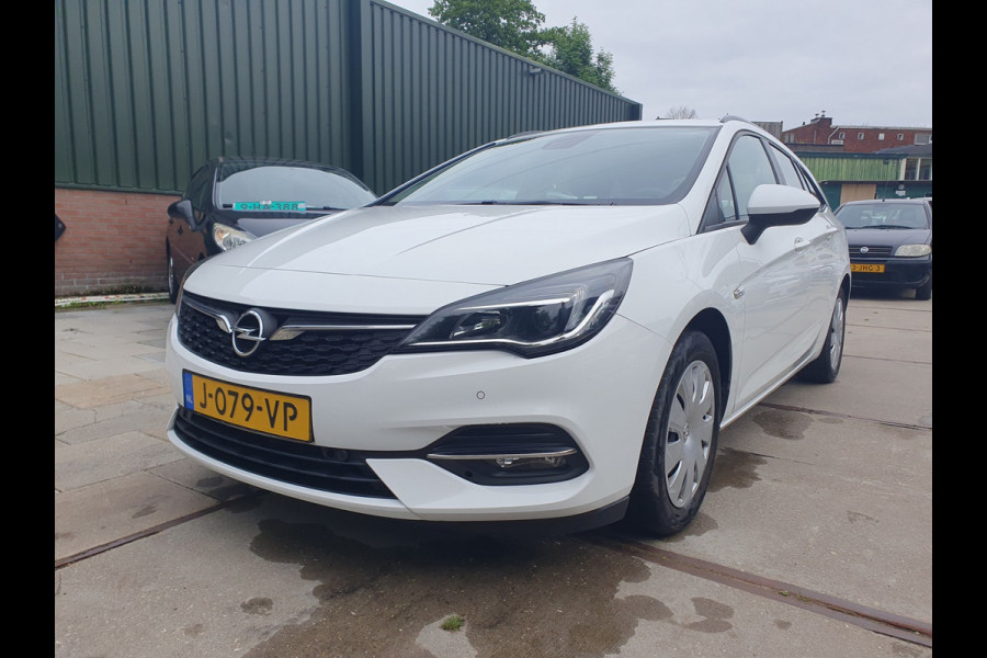 Opel Astra Sports Tourer 1.2 Business Edition, PDC, Trekhaak, Navi