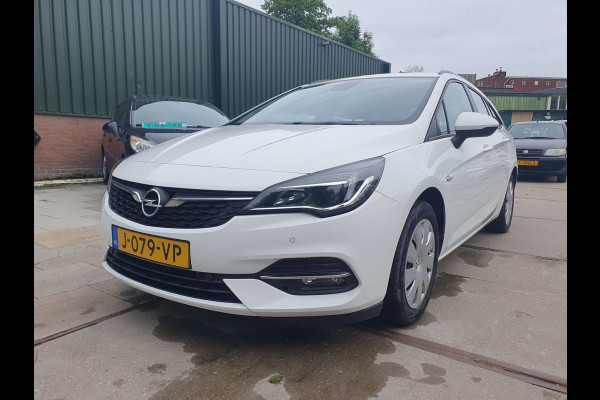 Opel Astra Sports Tourer 1.2 Business Edition, PDC, Trekhaak, Navi