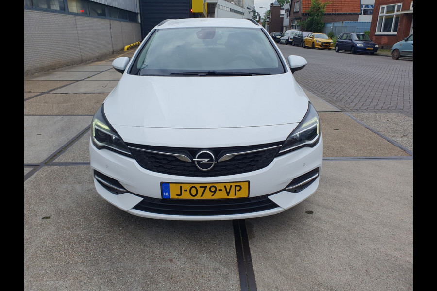 Opel Astra Sports Tourer 1.2 Business Edition, PDC, Trekhaak, Navi