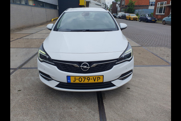 Opel Astra Sports Tourer 1.2 Business Edition, PDC, Trekhaak, Navi