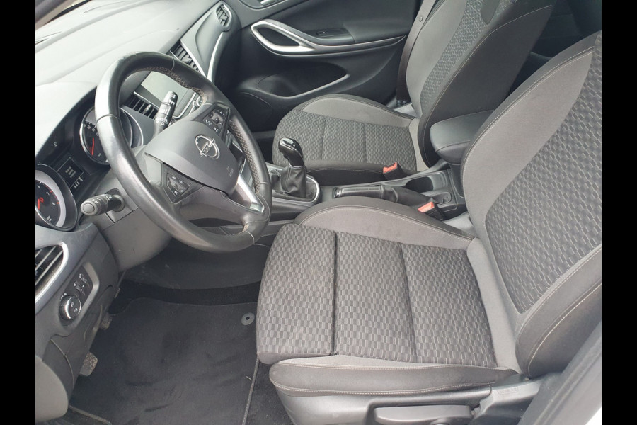 Opel Astra Sports Tourer 1.2 Business Edition, PDC, Trekhaak, Navi