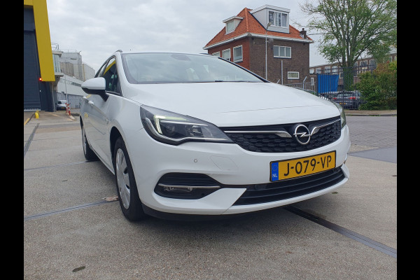 Opel Astra Sports Tourer 1.2 Business Edition, PDC, Trekhaak, Navi
