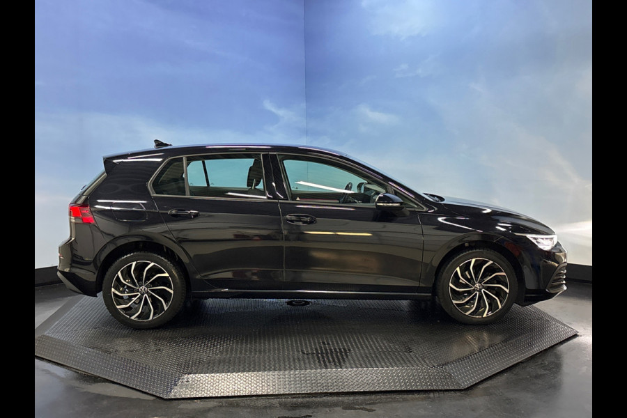 Volkswagen Golf 1.0 eTSI Life Automaat | Navi | Clima | Cruise | PDC
